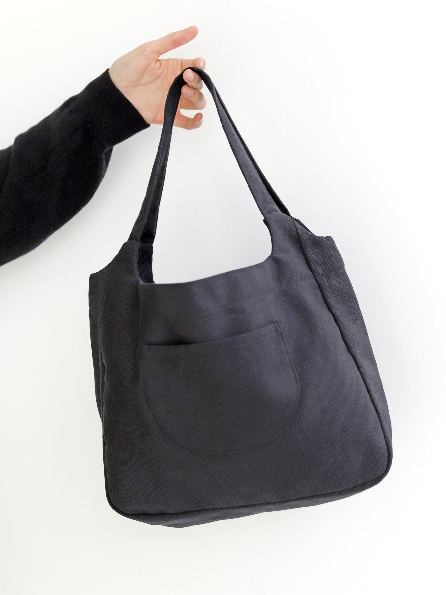 Enso Curved Tote Bag - Black Graphite