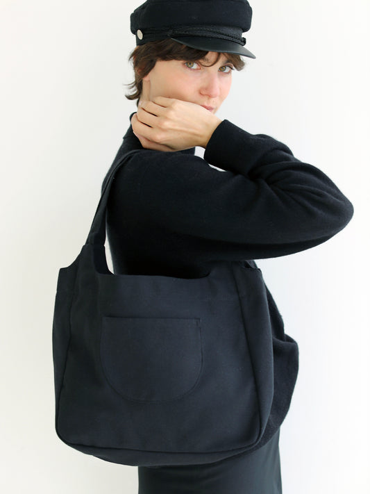 Enso Curved Tote Bag - Black Graphite