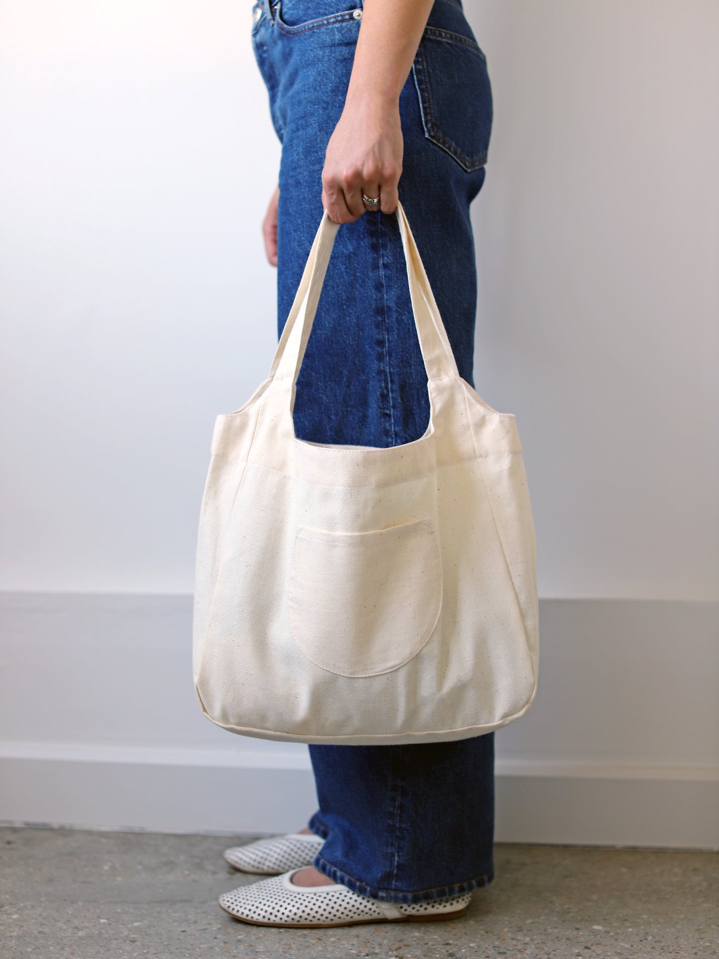 Enso Curved Tote Bag - Cream